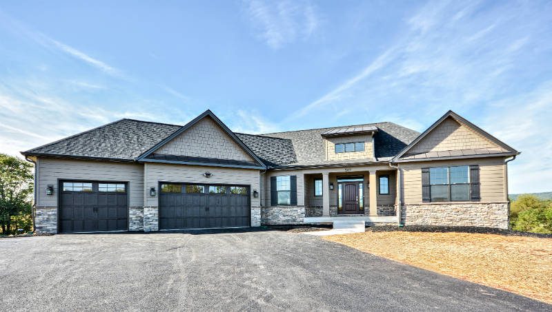Stone Accent Craftsman Ranch