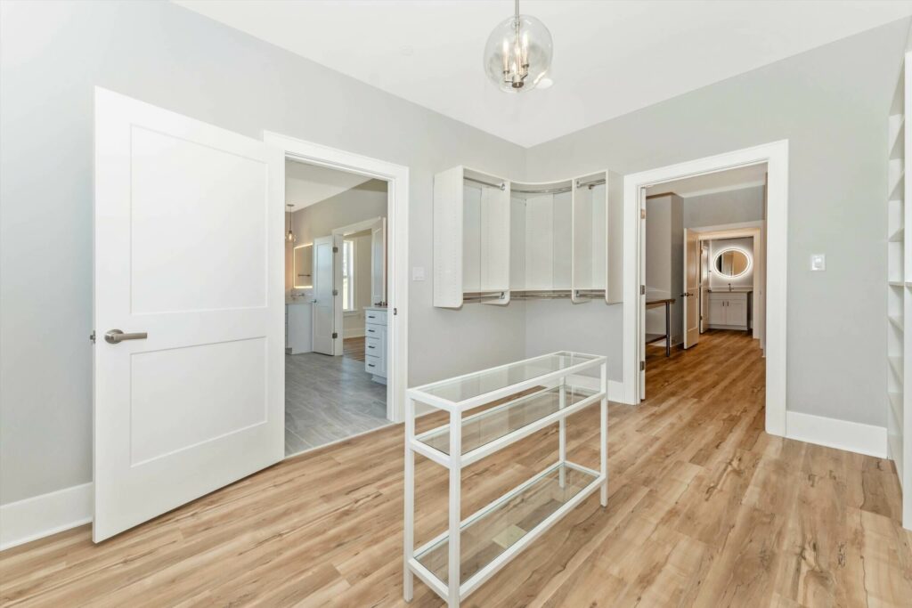 35-Primary-Closet-1-scaled