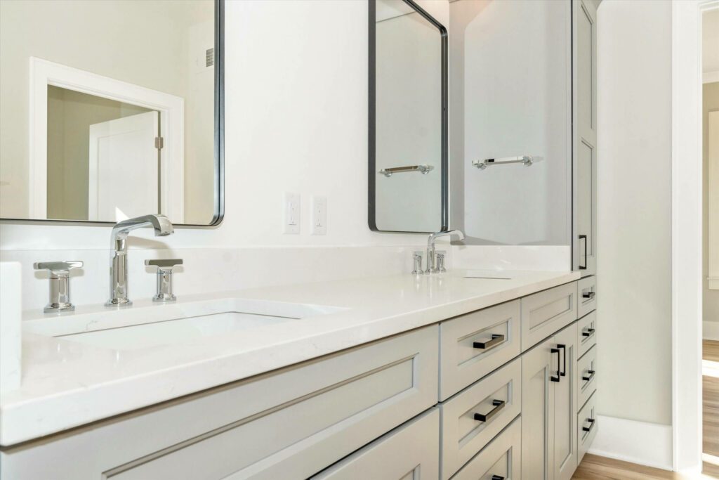 41-Jack-Jill-Bath-1-scaled