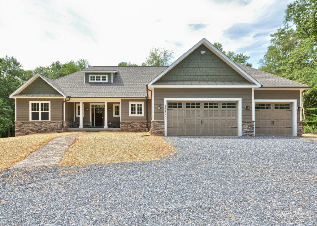 Stone Accent Craftsman Ranch