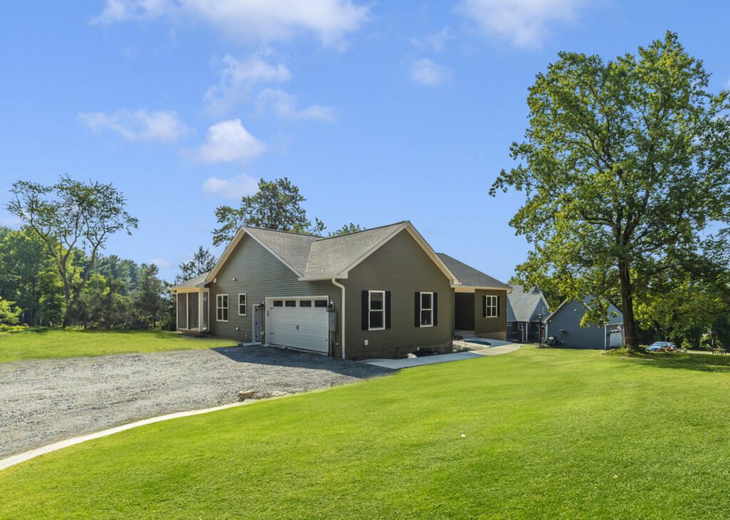 55-Exterior-Front-scaled-e1724338483702