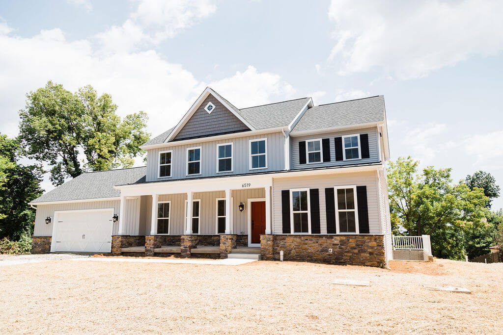 Country Farmhouse Residence